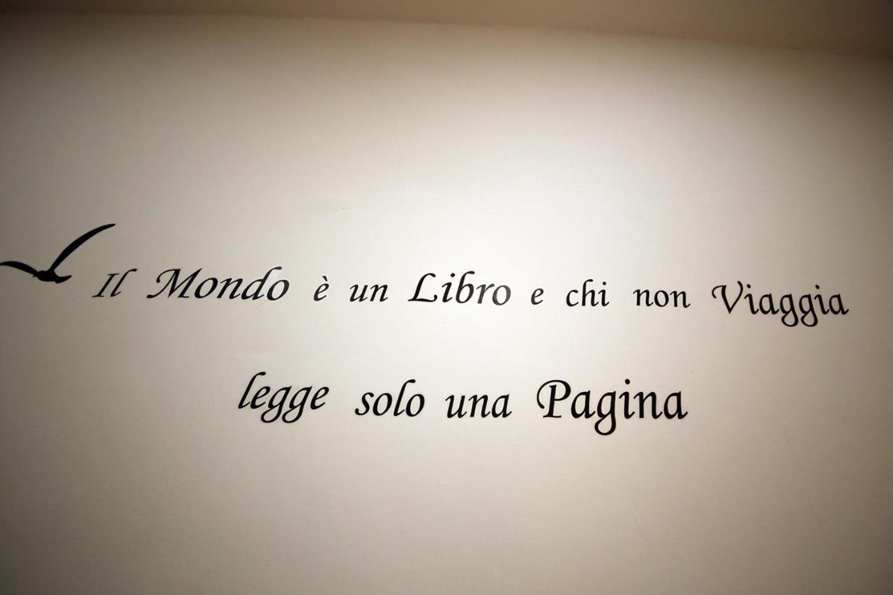 브린디시 La Piazzetta B&B 외부 사진